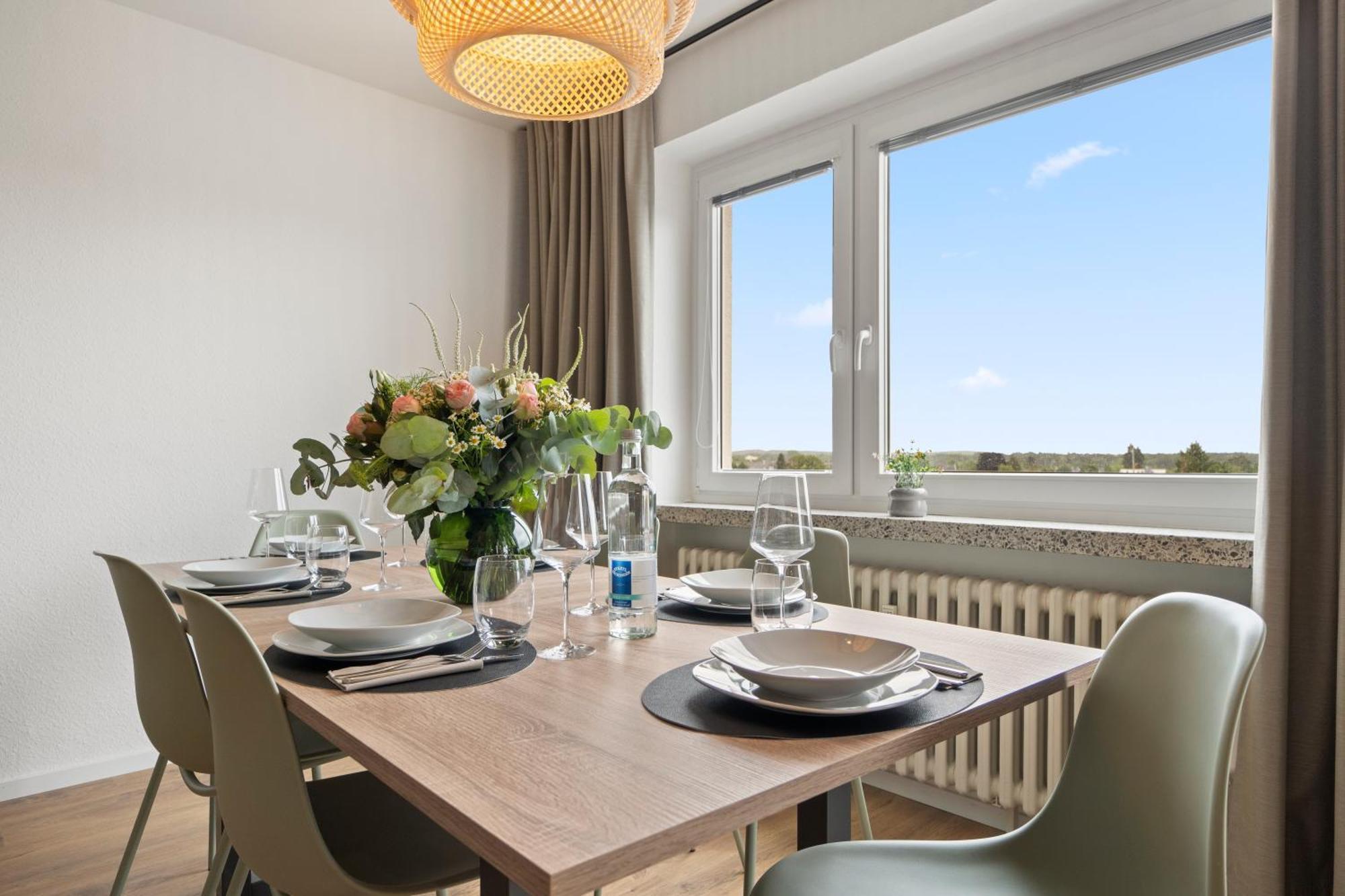 *Top* Moderne Wohnung - Naehe Koeln: Dom, Messe, Flughafen, Lanxess-Arena Bergisch Gladbach Kültér fotó